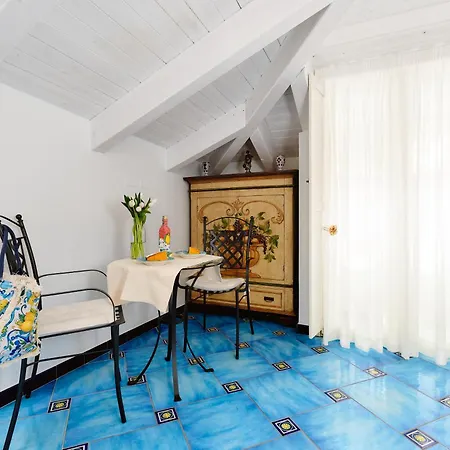 Fabiana Bed & Breakfast 2*