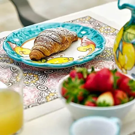 Alojamento de Acomodação e Pequeno-almoço Fabiana Amalfi